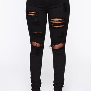 Fashion Nova Black women Distress jeans